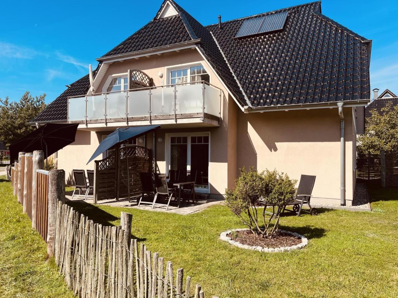 Ferienwohnung Blue In Борн Екстер'єр фото